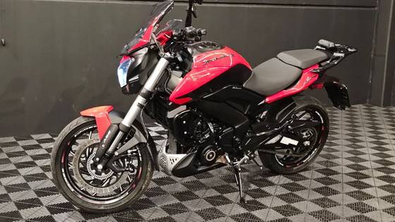 BAJAJ DOMINAR 400 